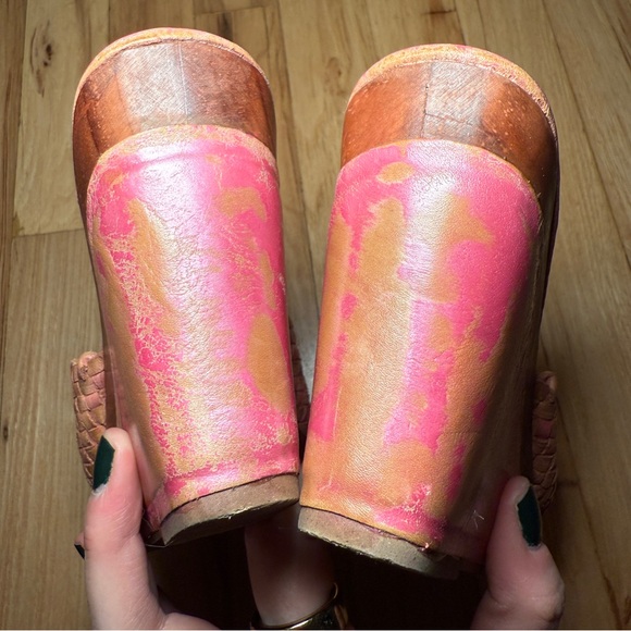 Bed Stu Woven Leather Wood Distressed Wedges - Picture 8 of 9